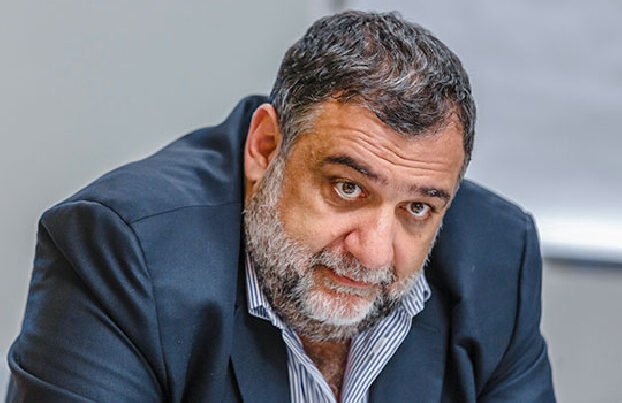“Kenquru məhkəməsi”, İncil davası...