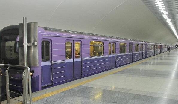 Bu gün metroda ölən kişi məşhur müğənninin atası imiş - Foto