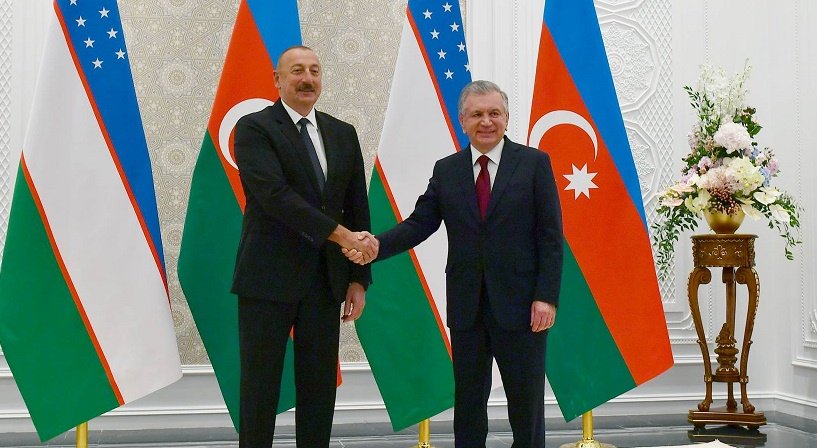 İlham Əliyev Şavkat Mirziyoyevə minnətdarlığını bildirdi