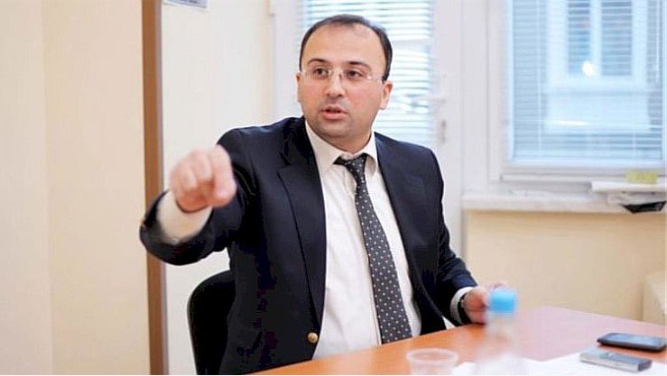 Deputatla Elşad Miri arasında gərginlik: “Ceyhun Məmmədovun İslamın mahiyyətindən xəbəri yoxdur”
