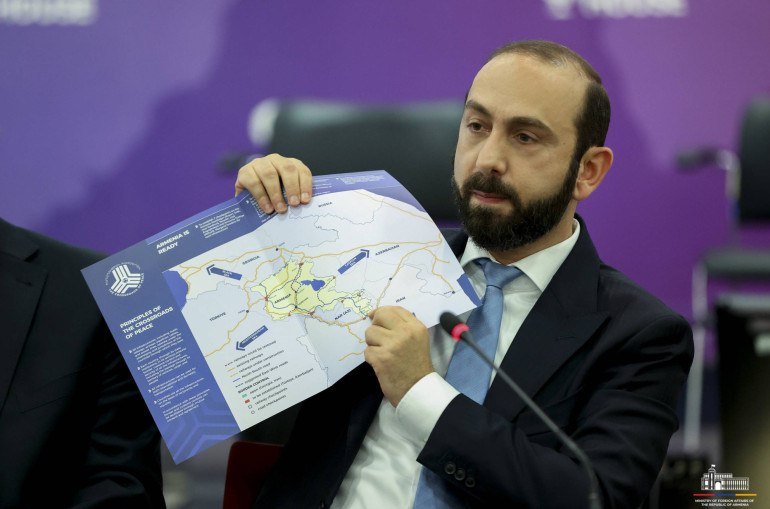 Ararat Mirzoyan xəritədə Azərbaycan ərazisini tam göstərdi