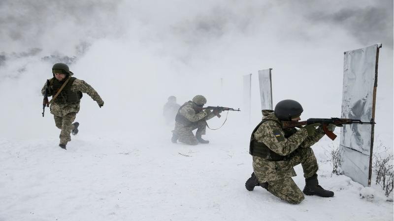 Ukrayna Avdiyivka istiqamətində Rusiya mövqelərini intensiv artilleriya atəşinə tutdu