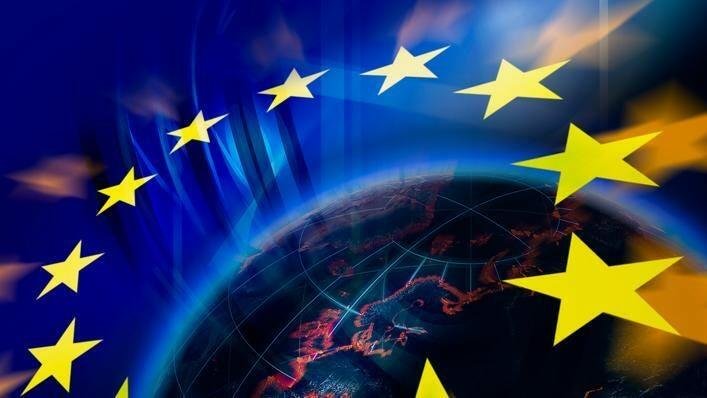 Avropa uşaqlar üçün sosial media tənzimləmələrini sürətləndirir