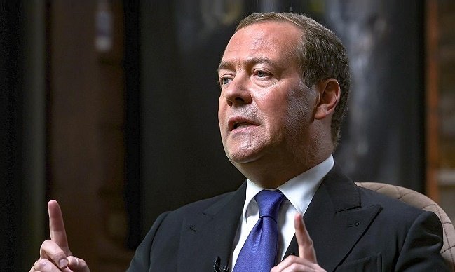 Medvedev: Ukrayna ilə memorandumun imzalanmasına hələ çox var