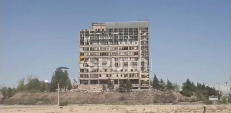 SON DƏQİQƏ! Ermənistan Müdafiə Nazirliyinin binası partladıldı - VİDEO