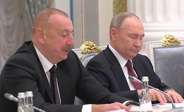 Əliyev və Putin BAM veteranları ilə görüşdə - VİDEO