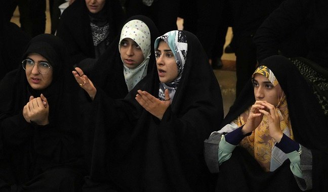 İranda hicab gərginliyi: Şəriət qaydaları sərtləşdirildi