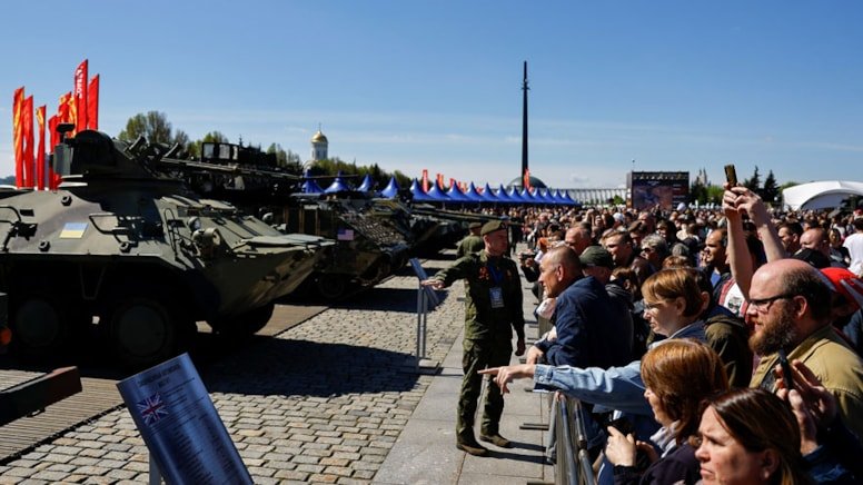 Rusiya ələ keçirdiyi NATO silahlarını nümayiş etdirdi – FOTO