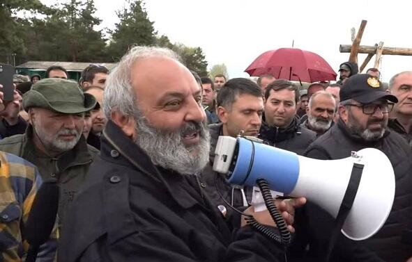 Baqrat Paşinyanın yerinə Xocalı qatilini gətirir? – Özü danışdı