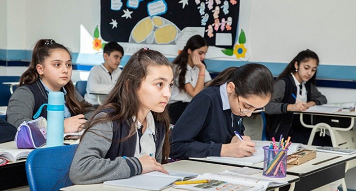 Məktəblərdə dini biliklərin tədrisi ilə bağlı RƏSMİ AÇIQLAMA