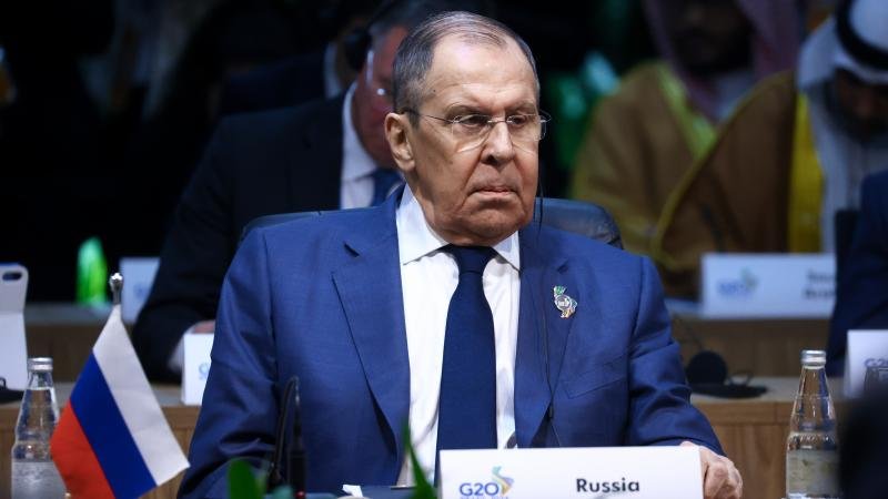 Lavrov: Aİ-nin liderlərin Rusiyaya uçmasının qarşısını almaq cəhdləri biabırçılıqdır