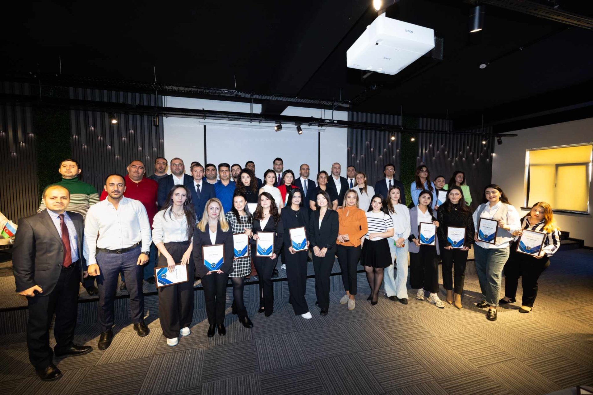 Jurnalistlər üçün “Rəqəmsal Savadlılıq” təliminin bağlanış mərasimi baş tutub