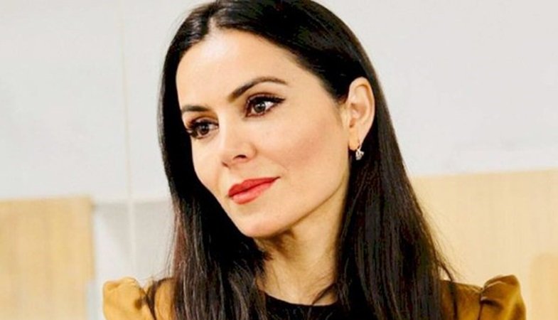 Qənirə Ataşova həmin həkimdən yazdı: “Cərrahi əməliyyat otağı şou yeri deyil, tezliklə açıqlama olacaq”