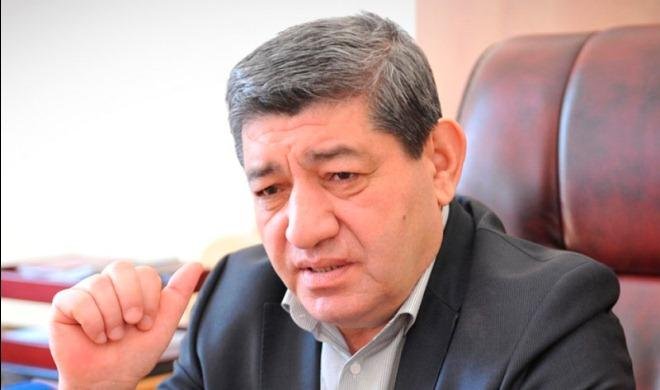 Nizami Cəfərov: "Vopşe", "tak çto", "znaçit" kimi sözləri dilimizin lüğətinə daxil etməliyik"