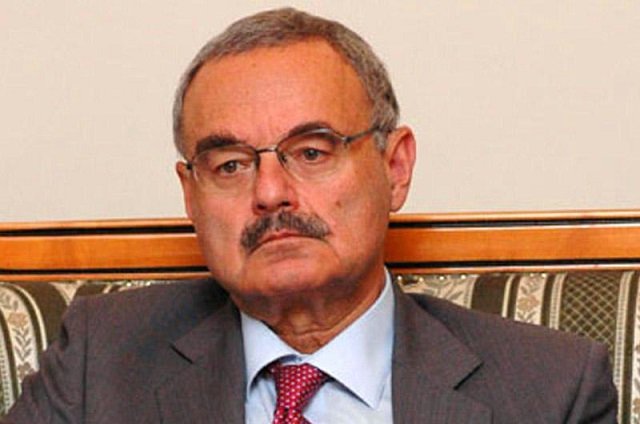 “Güclə beş addım atıram, 90 yaşım var...” – Artur Rasi-zadə