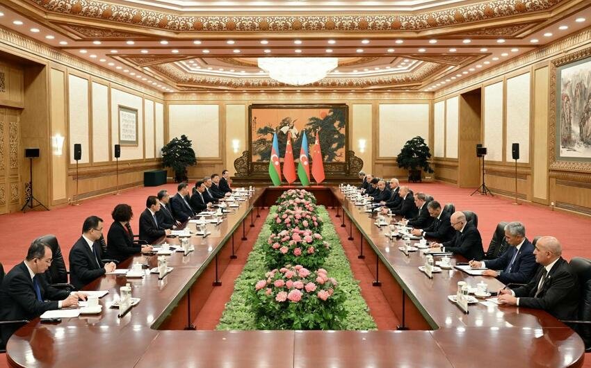 Prezident İlham Əliyevin Çinin Sədri Si Cinpin ilə görüşü oldu - FOTO