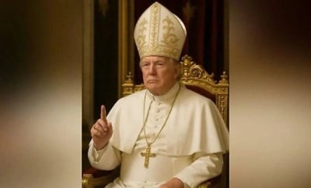Özünü Roma Papası kimi təsvir etdi - FOTO