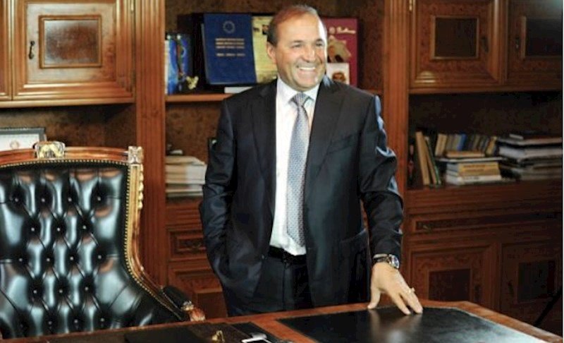 Hacı İbrahim məşhur binasını Xanlar Vəliyevin oğluna satdı – FOTO
