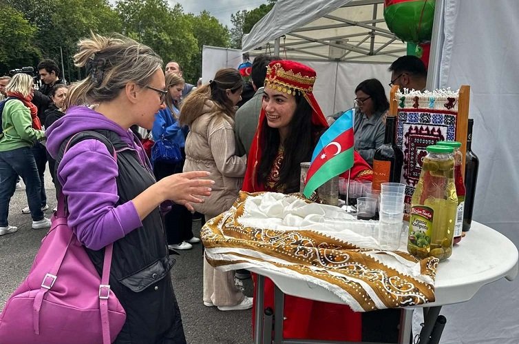 Brüsseldə “Tervuren” festivalında Azərbaycan stendi qurulub