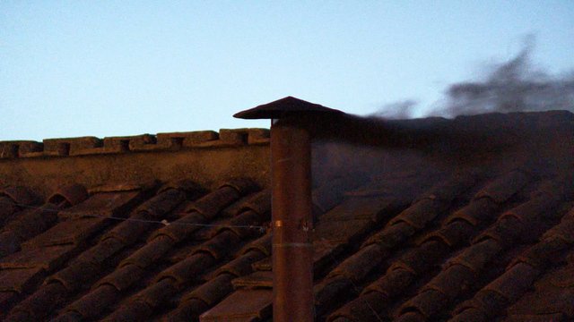 İlk gün yeni Papa seçilmədi: Nəticələr tüstü ilə elan ediləcək