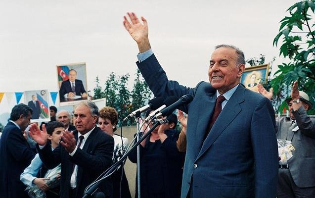 HEYDƏR ƏLİYEV VƏ QƏRBİ AZƏRBAYCAN - Komitə sədrinin məqaləsi