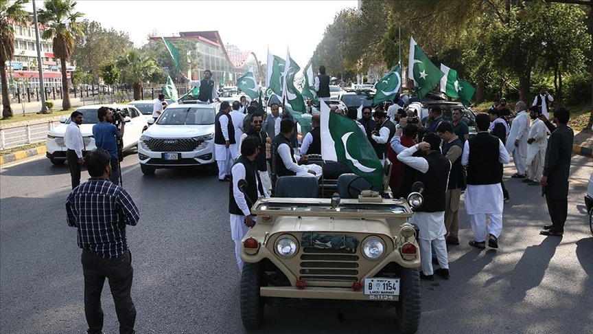 Pakistan Hindistanla atəşkəsdən sonra orduya dəstək verir