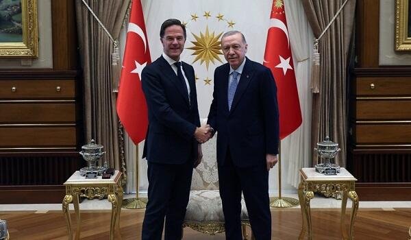 Ərdoğanla uzun illərin dostuyuq - Rutte