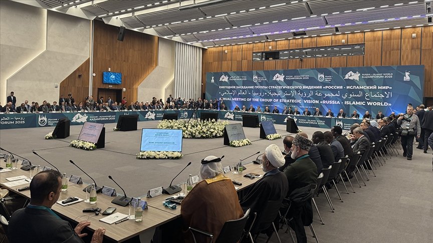KazanForum-un iqtisadi sessiyaları liderlərin görüşü ilə başa çatıb