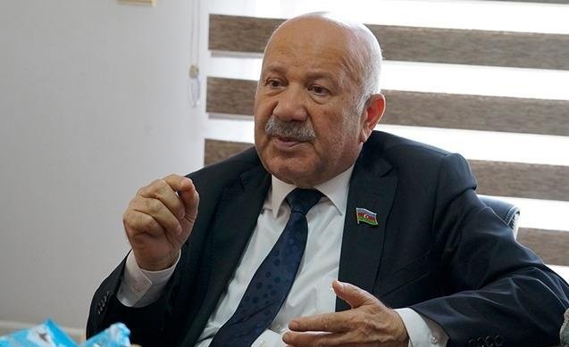 "Mən günahkaram ki, kimsə 300-500 manat maaş alır?" – Deputat