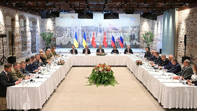 İstabulda tarixi danışıqlar: kim uddu, kim uduzdu...