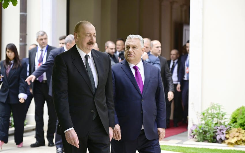 Prezident İlham Əliyevin Viktor Orbanla məhdud tərkibdə görüşü oldu - FOTO