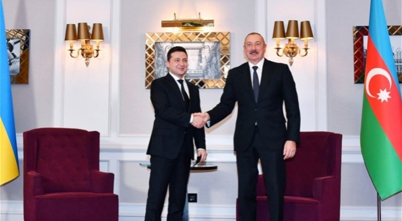 Zelenski İlham Əliyevi təbrik etdi