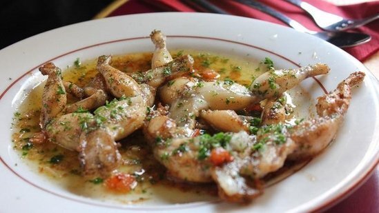 Restoranlarda verilən qurbağa əti ilə bağlı - Açıqlama