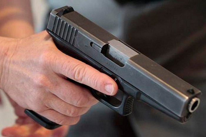 Bakıda iş adamı tapançalı “lotuların” göstərişi ilə 550 minə qol çəkib - ŞOK TƏFƏRRÜAT