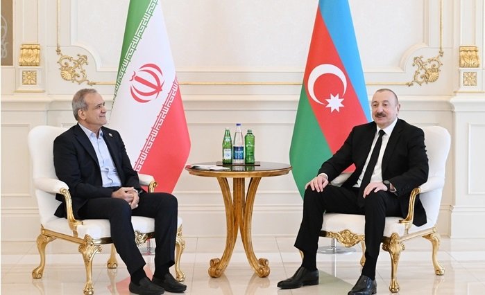 İlham Əliyev Pezeşkianla DANIŞDI
