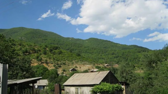 İki azyaşlı Ermənistan sakini azaraq Azərbaycan ərazisinə keçib