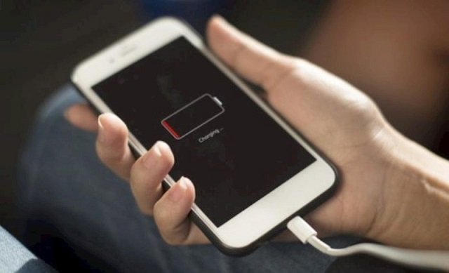 Telefonun enerjisini 100% doldurmaq zərərlidir – Necə olmalıdır?
