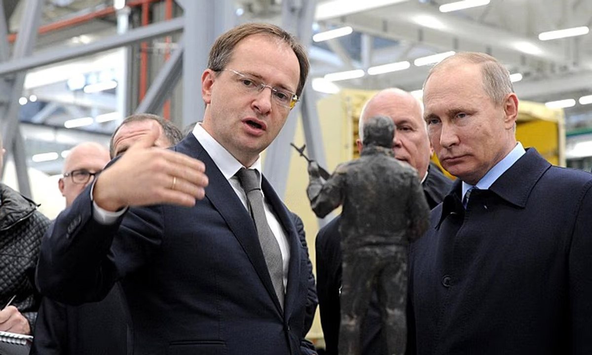 Azərbaycana dil uzadan Putinin köməkçisi əslində KİMDİR...