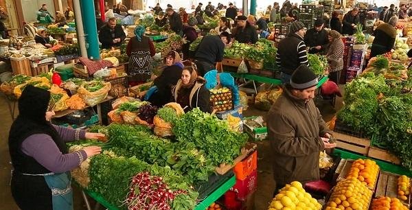 Moskvada azərbaycanlıların çalışdığı bazara hücum... - VİDEO