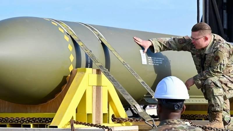 Qiyməti yarım milyard dollar, çəkisi 15 ton - İranı bu bomba ilə vuracaqlarmı?