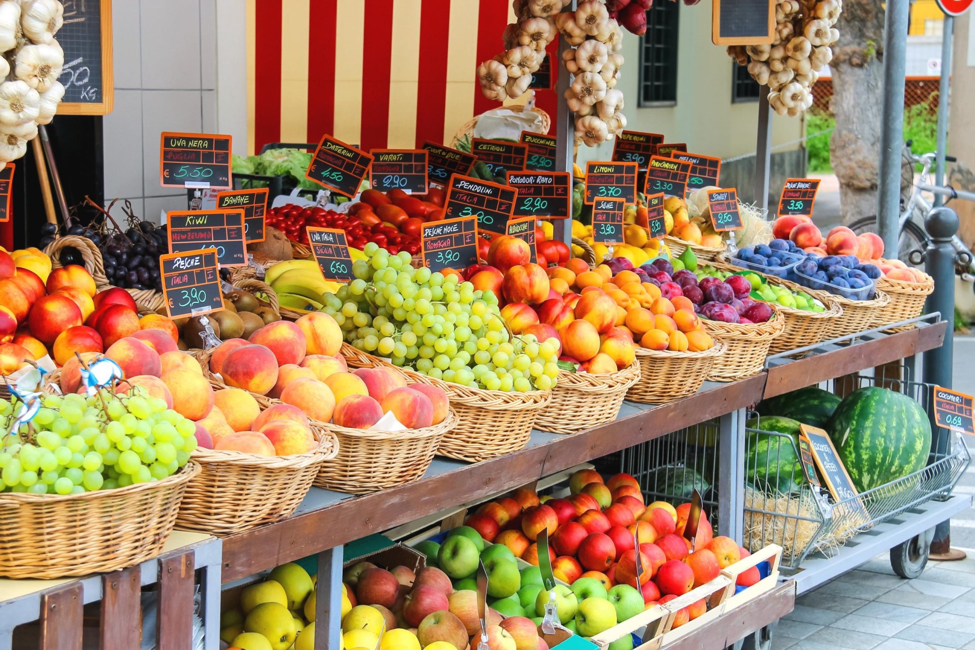 Bazarda 6, marketdə 15 manat… – Bakıda bu məhsul Rusiyaya görə baha satılır?