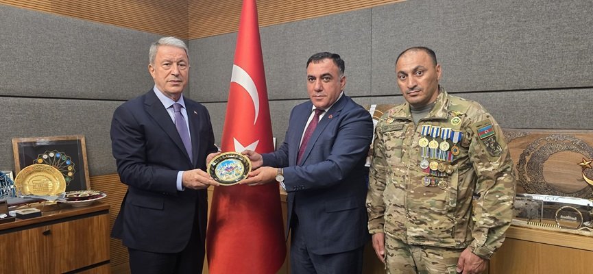 “Hulusi Akar Azərbaycan Silahlı Qüvvələri ilə fəxr etdiyini bildirdi” – EMİN HƏSƏNLİ