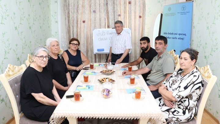 Ailə büdcəsi təlimləri davam edir - FOTOLAR
