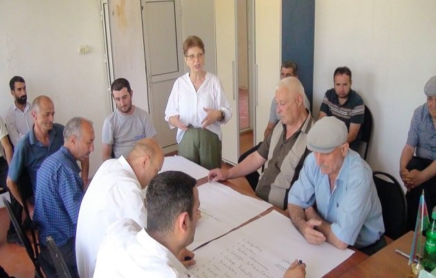 “Regionlarda dayanıqlı ekoturizmin inkişafına dəstək” layihəsi nəzəri formatda davam edir - FOTOLAR