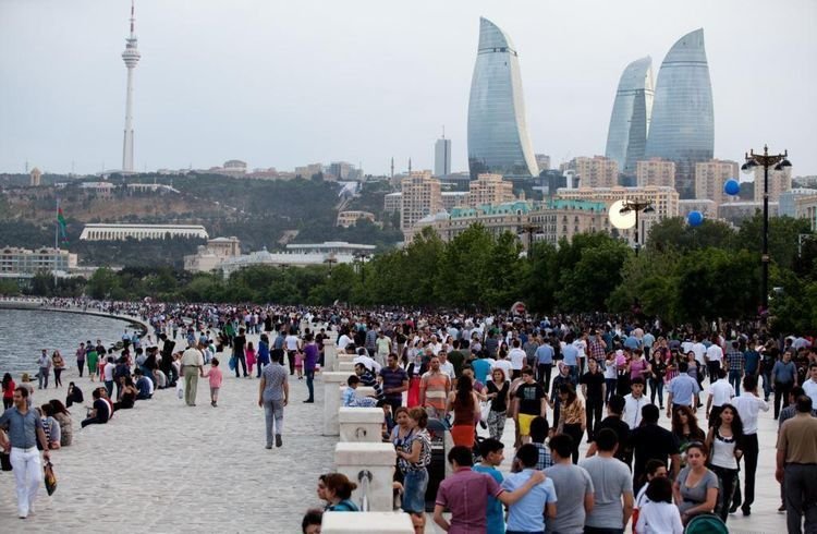 Bakıda əhalinin ən sıx yaşadığı RAYONLAR - SİYAHI