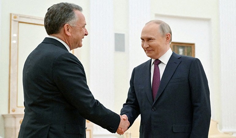 Putin Uitkoffu qəbul etdi - VİDEO