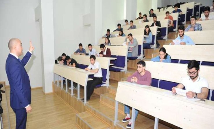 Ali məktəblərə rus dilində qəbulun dayandırılması ilə bağlı RƏSMİ CAVAB