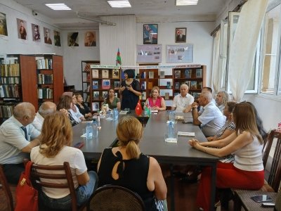 Kitabxanada Xalq şairi Bəxtiyar Vahabzadənin 100 illik yubileyi qeyd olundu