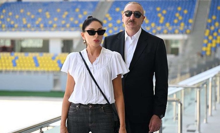 Prezident və xanımı Gəncə stadionunda - FOTOLAR