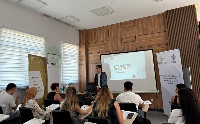 “Biznes quruculuğu” və “Biznes marketinq” mövzularında praktiki təlimlər keçirilib - FOTOLAR